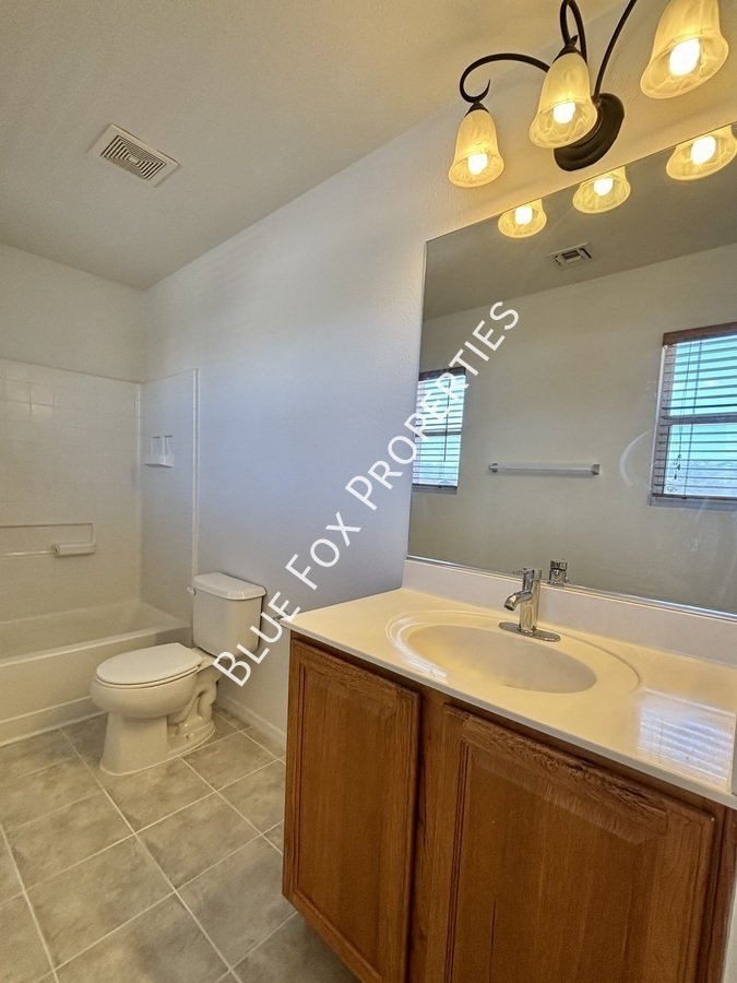 7996 E Senate Street property image