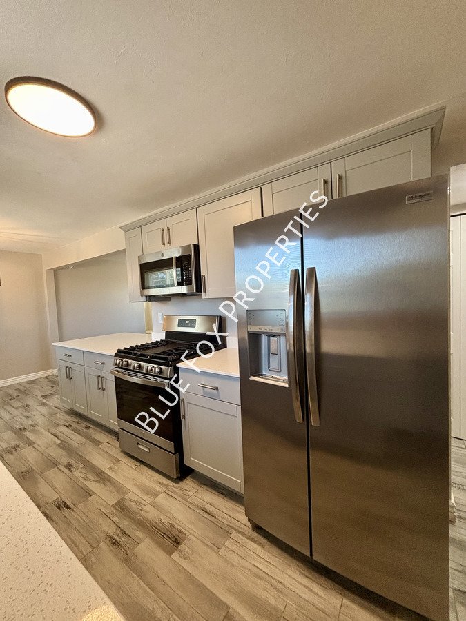 5711 East 13th Street property image