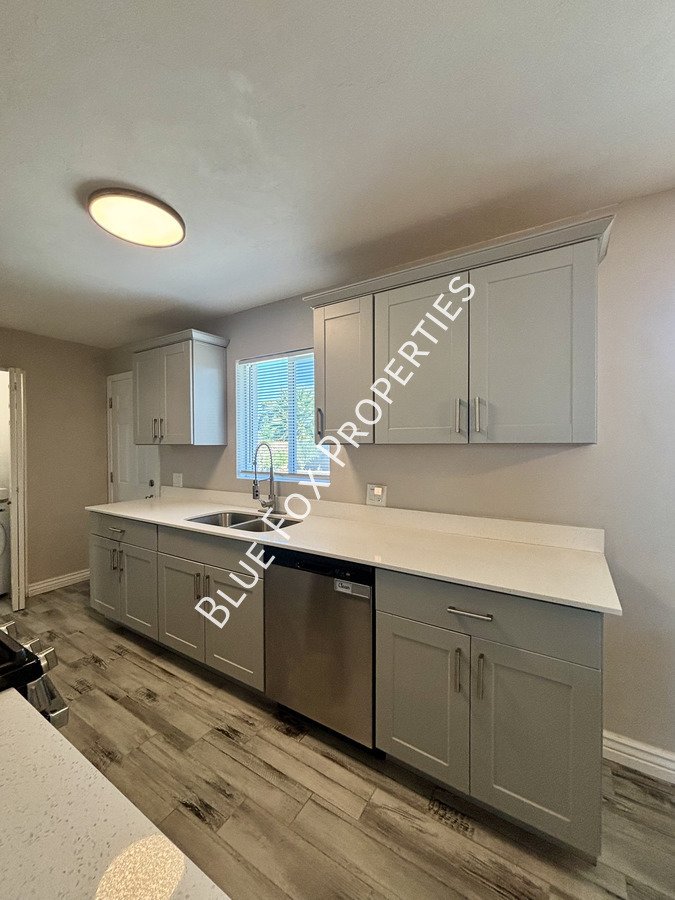 5711 East 13th Street property image