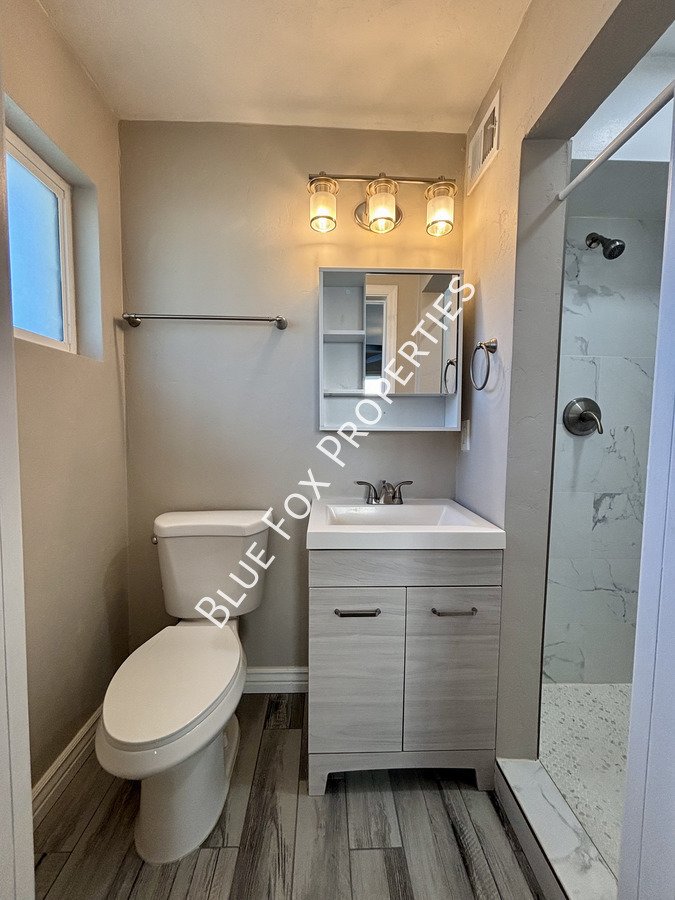5711 East 13th Street property image