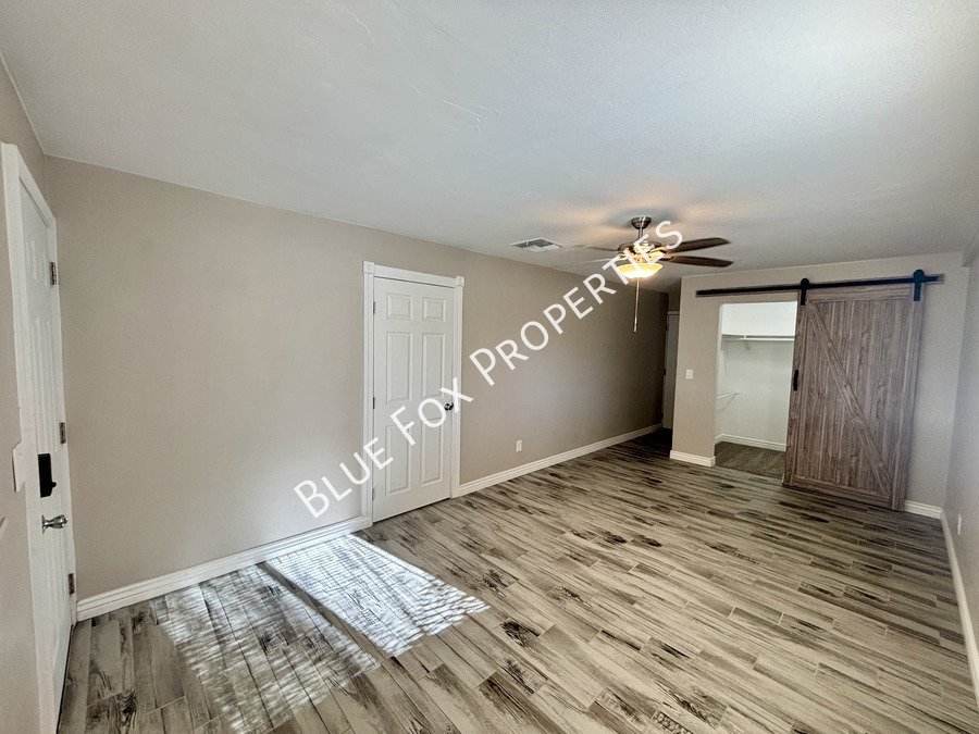 5711 East 13th Street property image