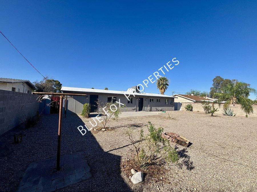 5711 East 13th Street property image