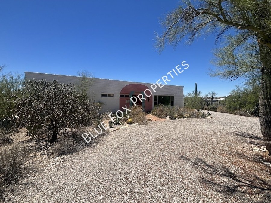 2 Bedroom, 2 Bathroom in the Santa Catalina Estates property image