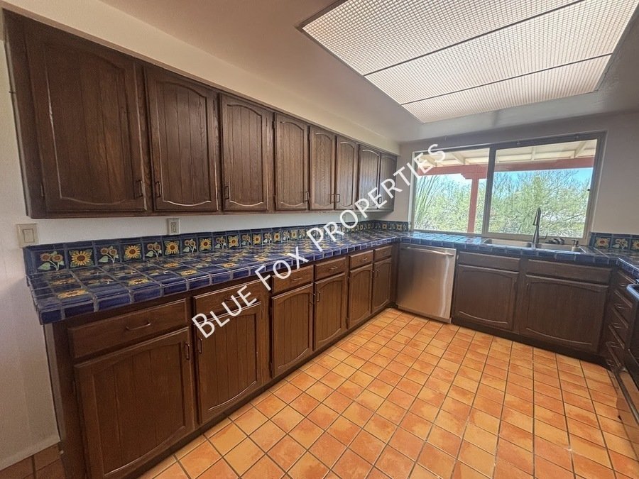 2 Bedroom, 2 Bathroom in the Santa Catalina Estates property image