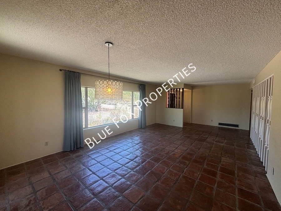2 Bedroom, 2 Bathroom in the Santa Catalina Estates property image