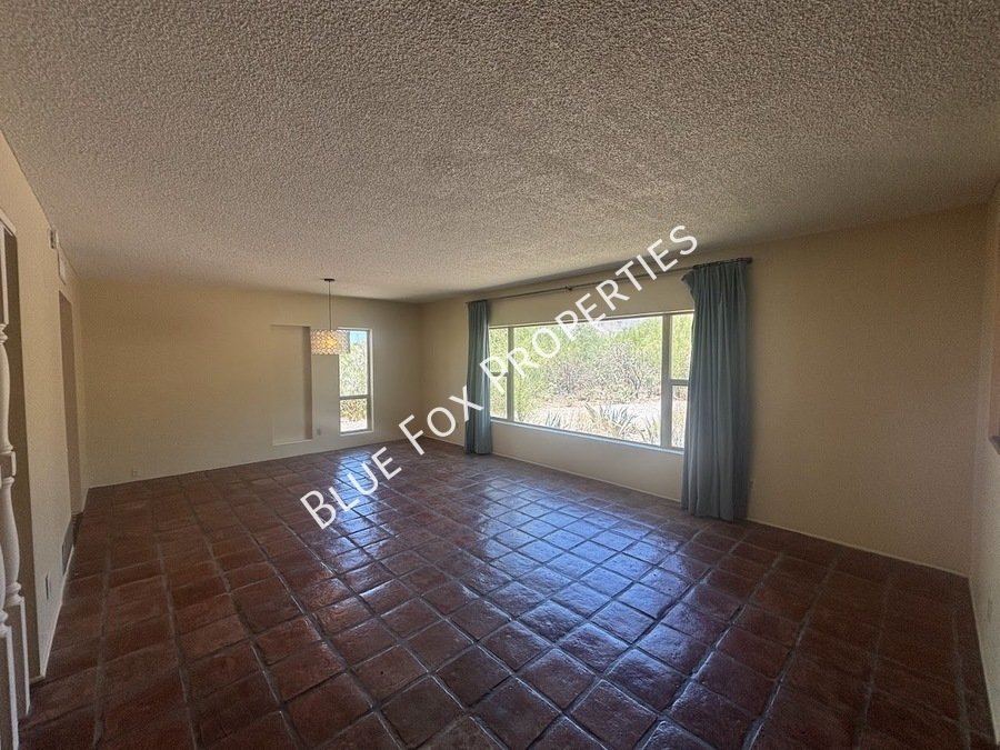 2 Bedroom, 2 Bathroom in the Santa Catalina Estates property image