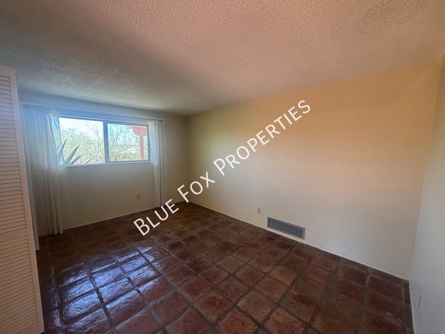 2 Bedroom, 2 Bathroom in the Santa Catalina Estates property image