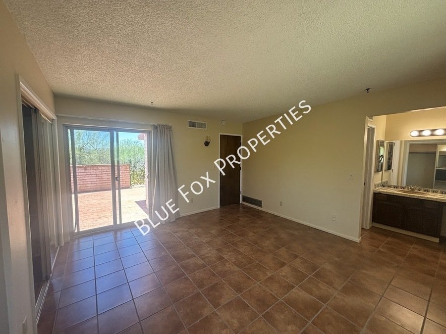 2 Bedroom, 2 Bathroom in the Santa Catalina Estates property image