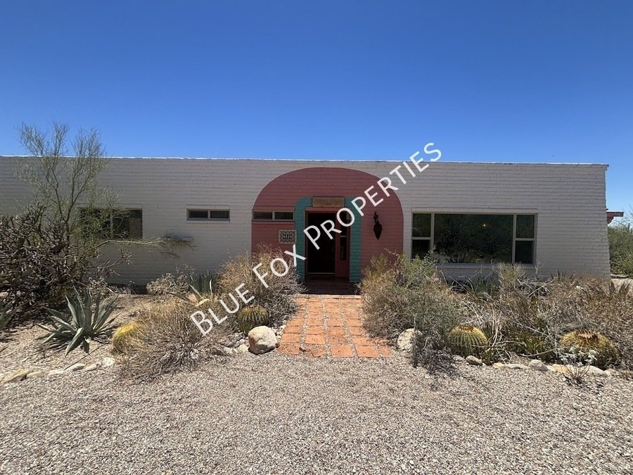 2 Bedroom, 2 Bathroom in the Santa Catalina Estates property image
