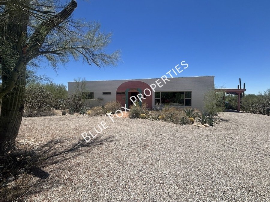 2 Bedroom, 2 Bathroom in the Santa Catalina Estates property image