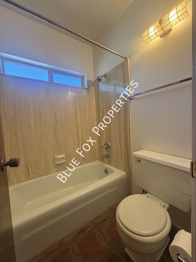 2 Bedroom, 2 Bathroom in the Santa Catalina Estates property image