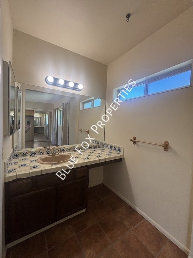 2 Bedroom, 2 Bathroom in the Santa Catalina Estates property image