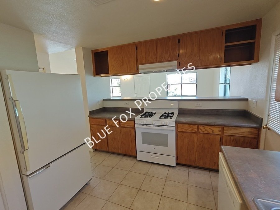 3318 E Bellevue St, Unit B property image