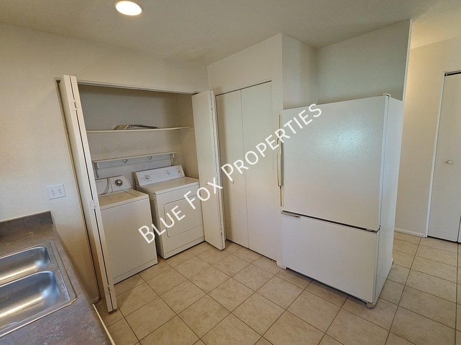3318 E Bellevue St, Unit B property image