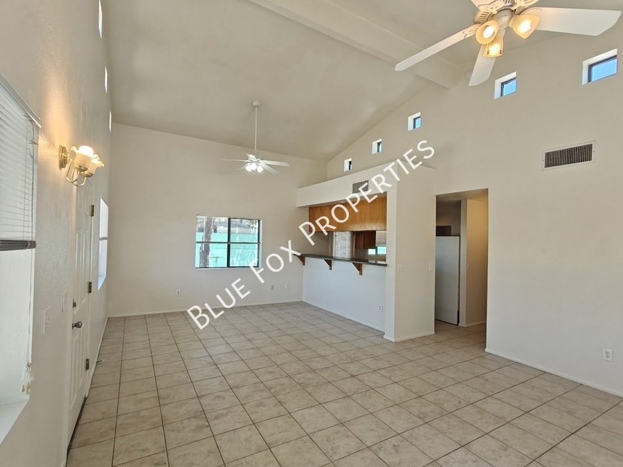 3318 E Bellevue St, Unit B property image