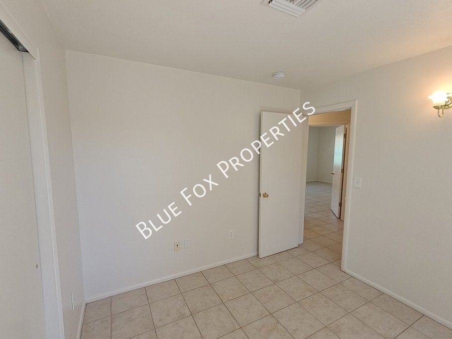 3318 E Bellevue St, Unit B property image