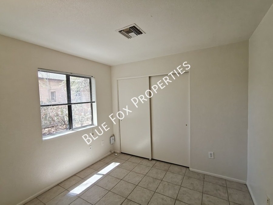 3318 E Bellevue St, Unit B property image