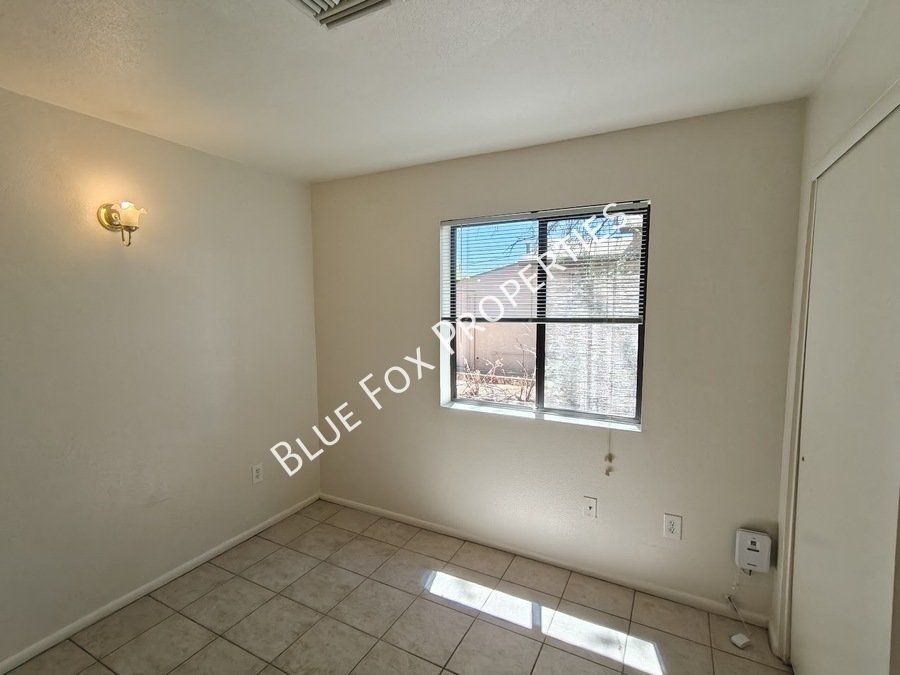 3318 E Bellevue St, Unit B property image