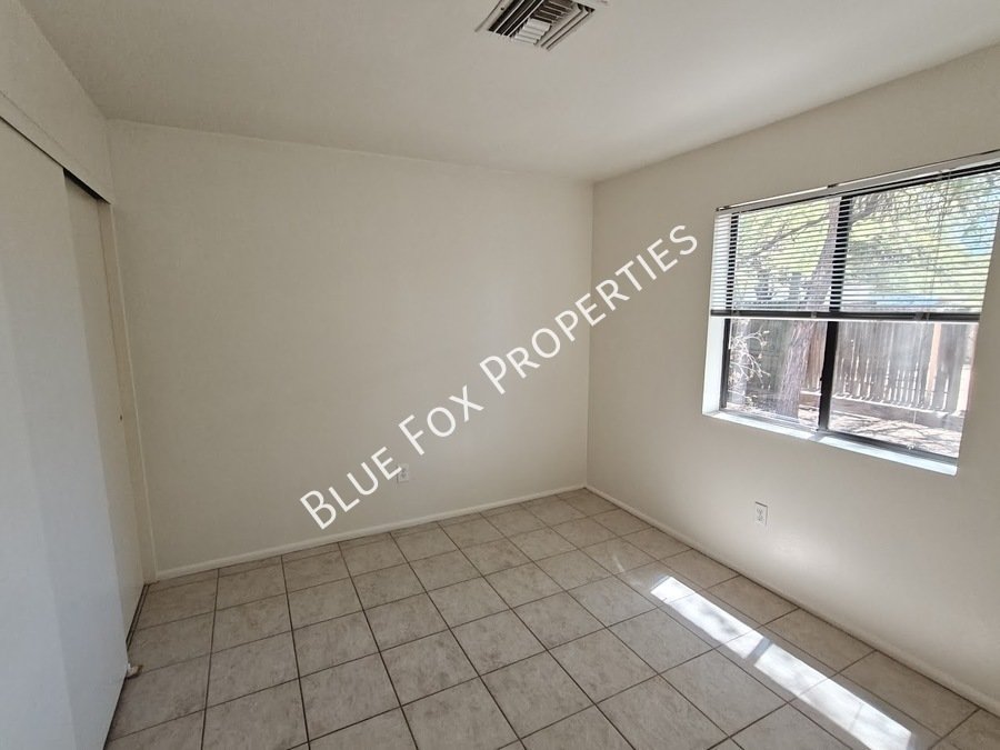3318 E Bellevue St, Unit B property image