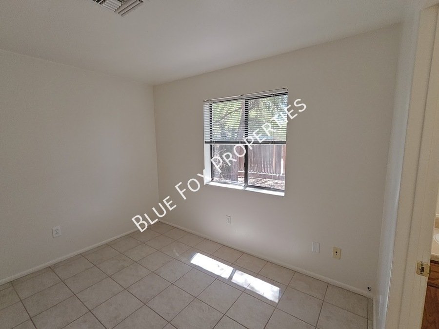 3318 E Bellevue St, Unit B property image