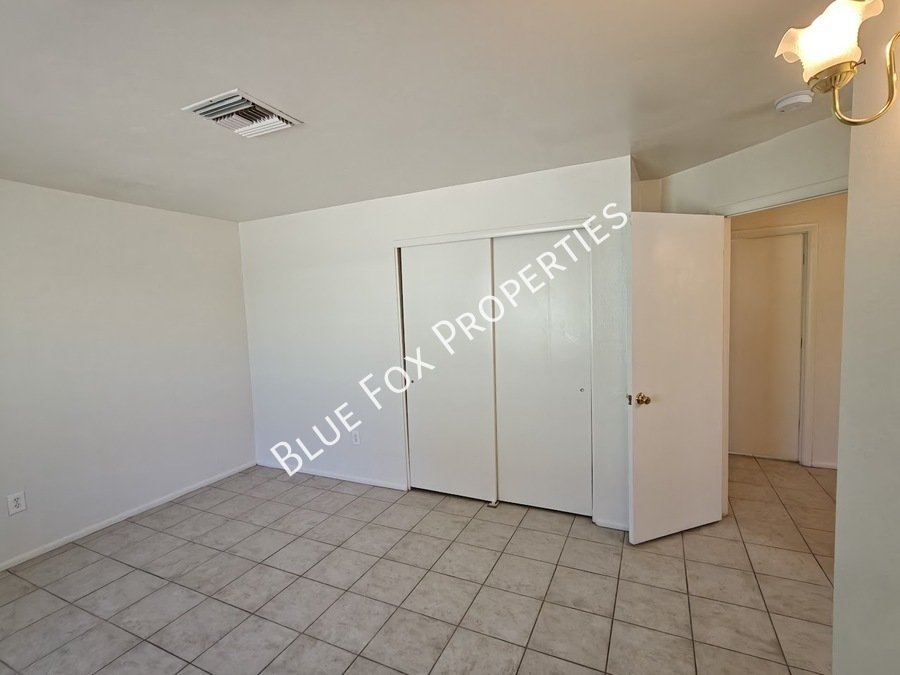 3318 E Bellevue St, Unit B property image