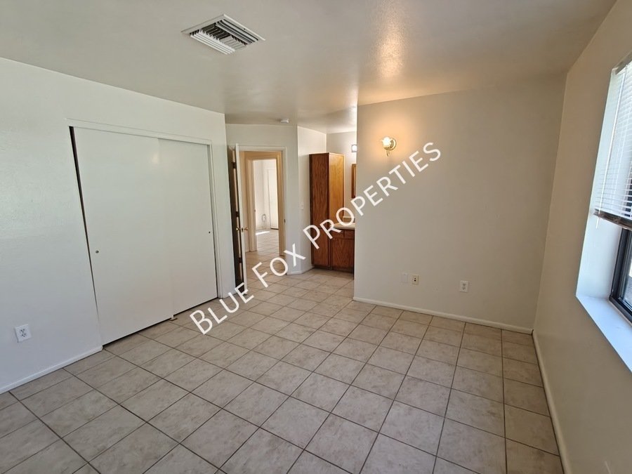 3318 E Bellevue St, Unit B property image