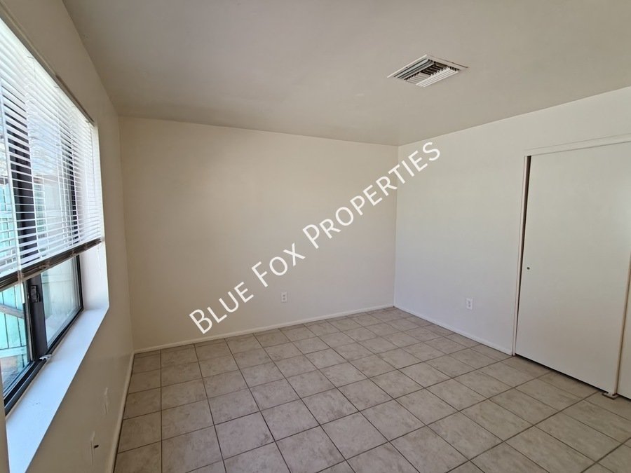 3318 E Bellevue St, Unit B property image
