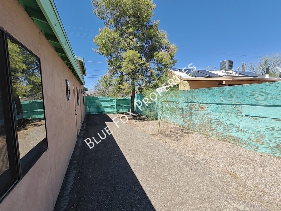 3318 E Bellevue St, Unit B property image