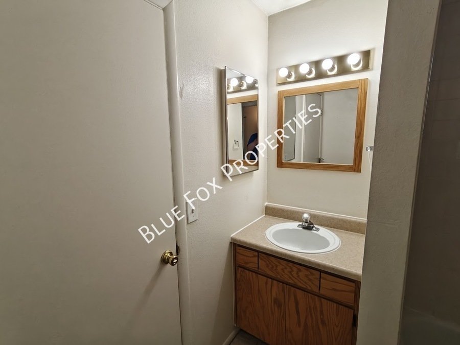 3318 E Bellevue St, Unit B property image