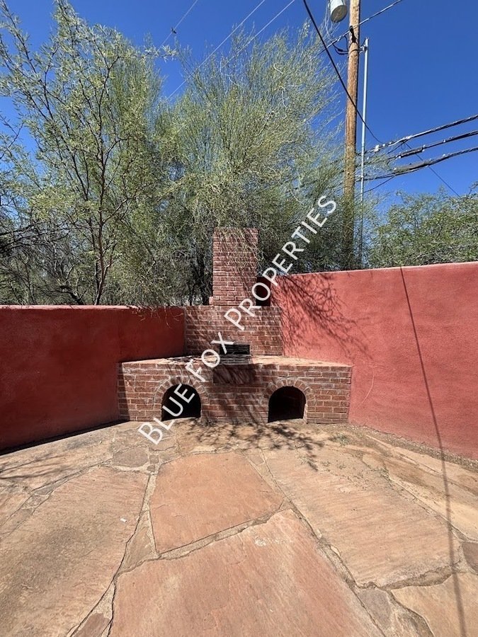 949 N Montezuma Avenue Unit 1 property image