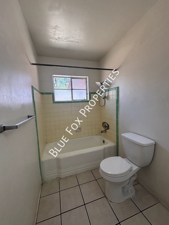 949 N Montezuma Avenue Unit 1 property image