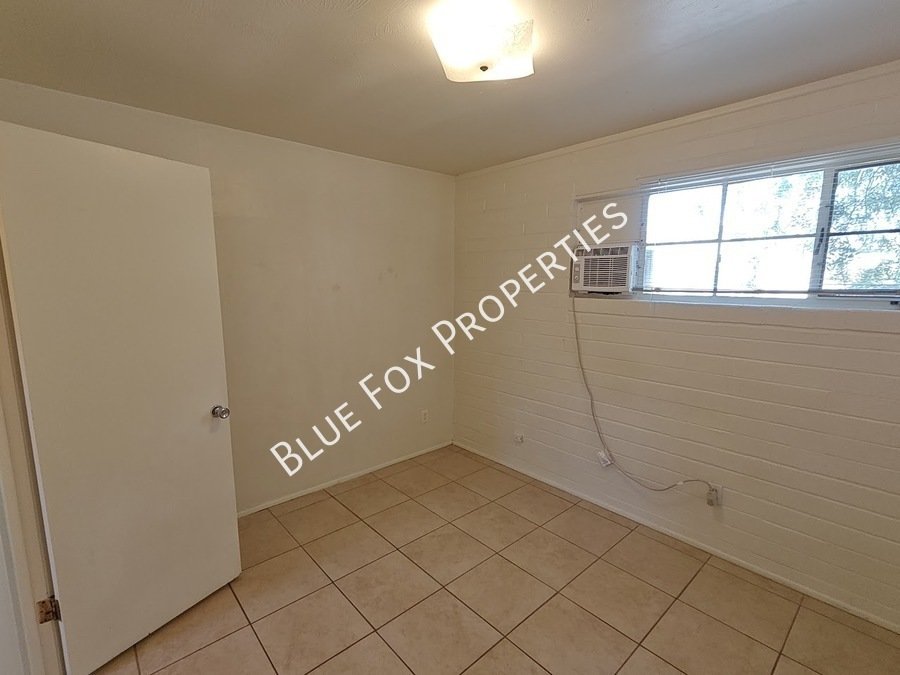 1224 N Camila Boulevard property image