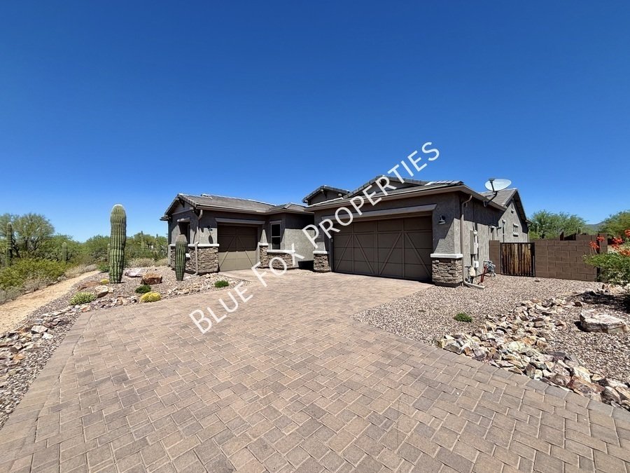 11583 N Big Star Trail property image