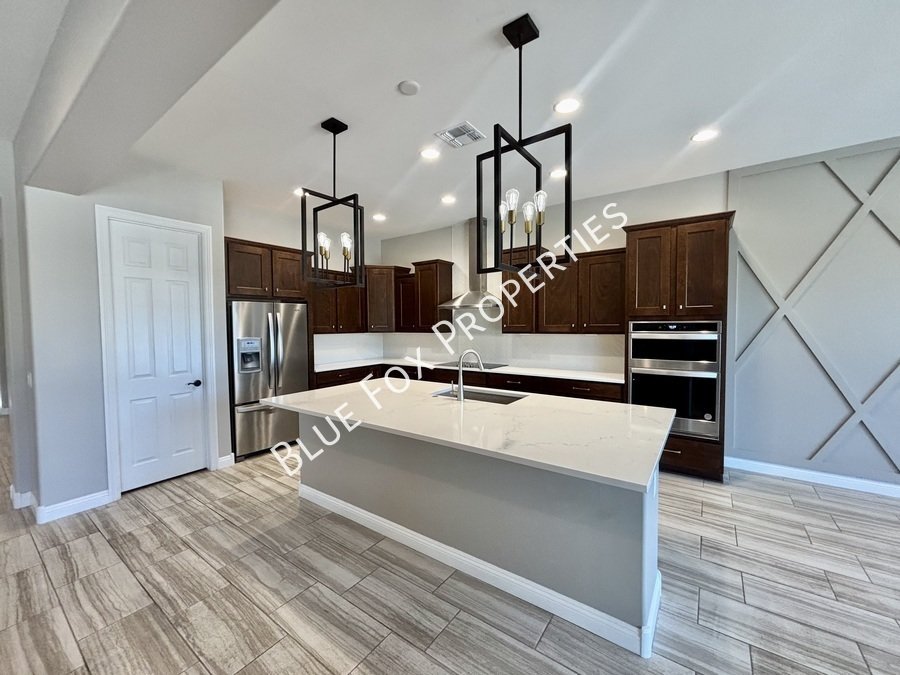 11583 N Big Star Trail property image