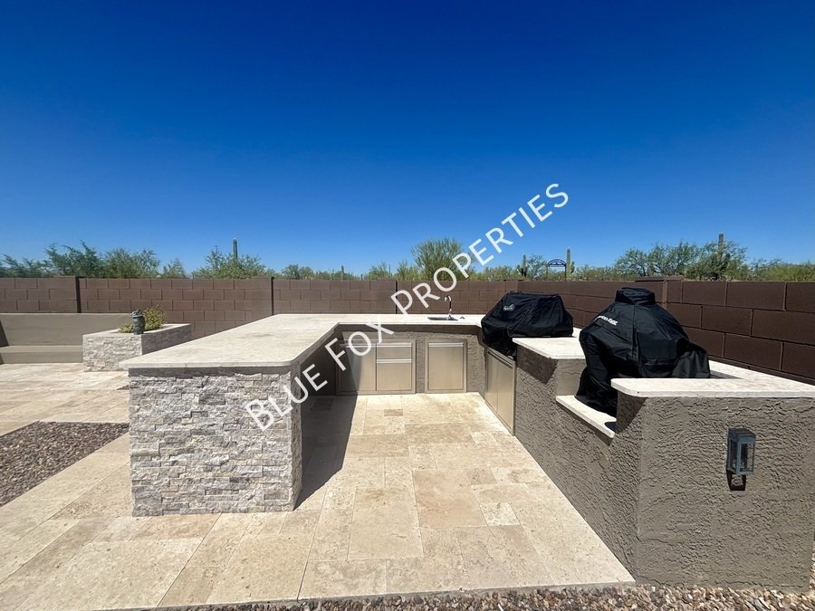 11583 N Big Star Trail property image