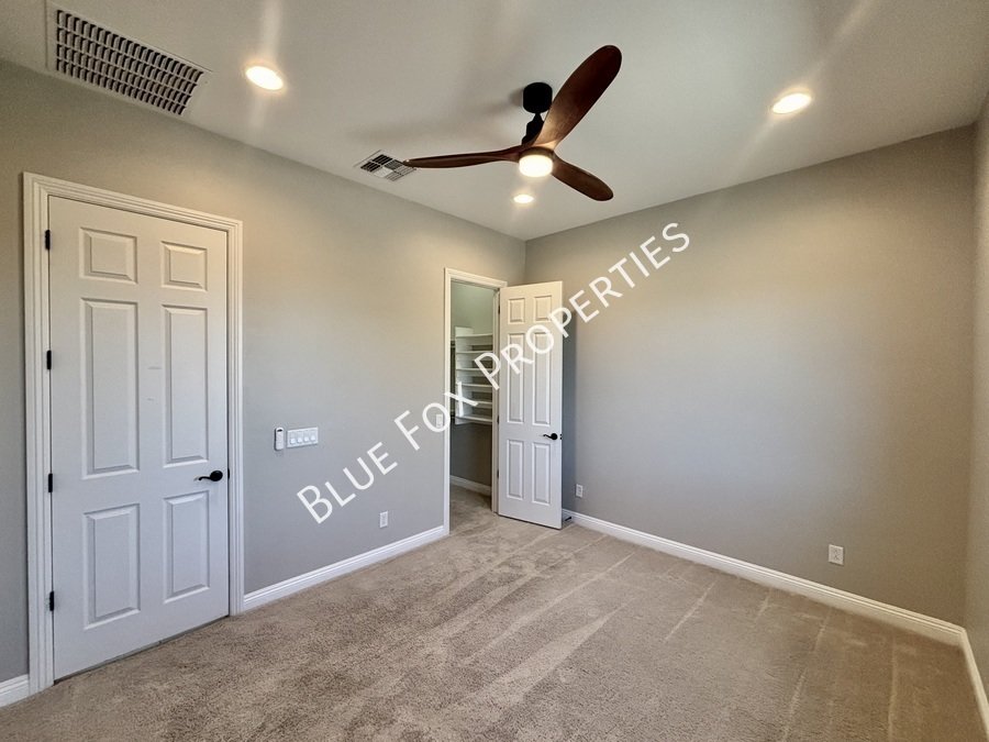 11583 N Big Star Trail property image