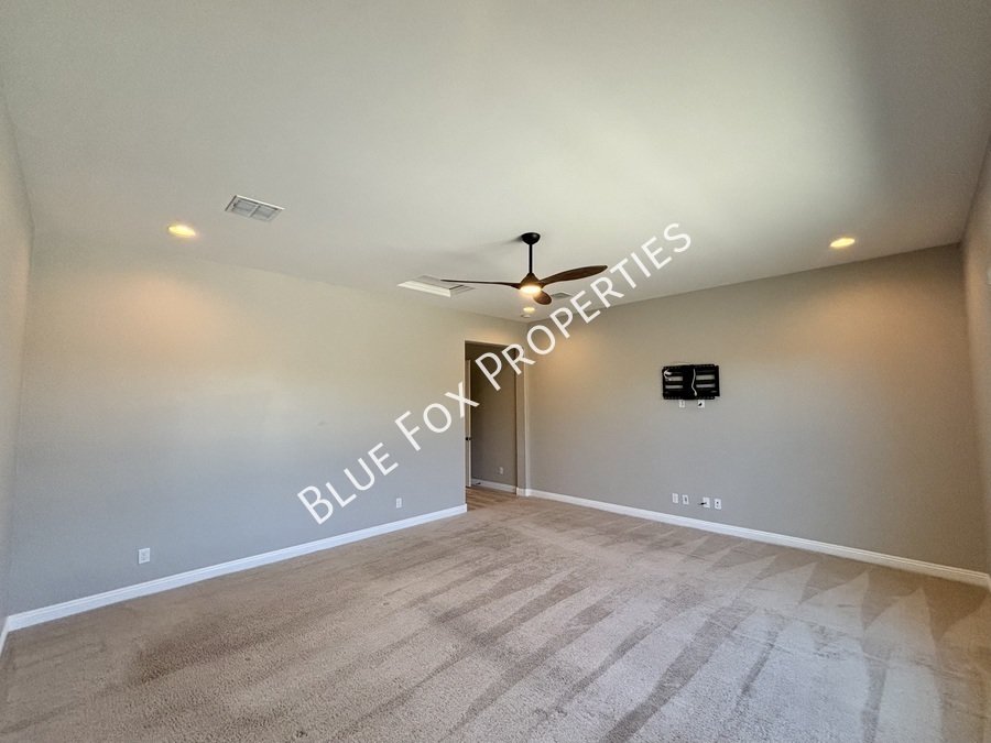 11583 N Big Star Trail property image