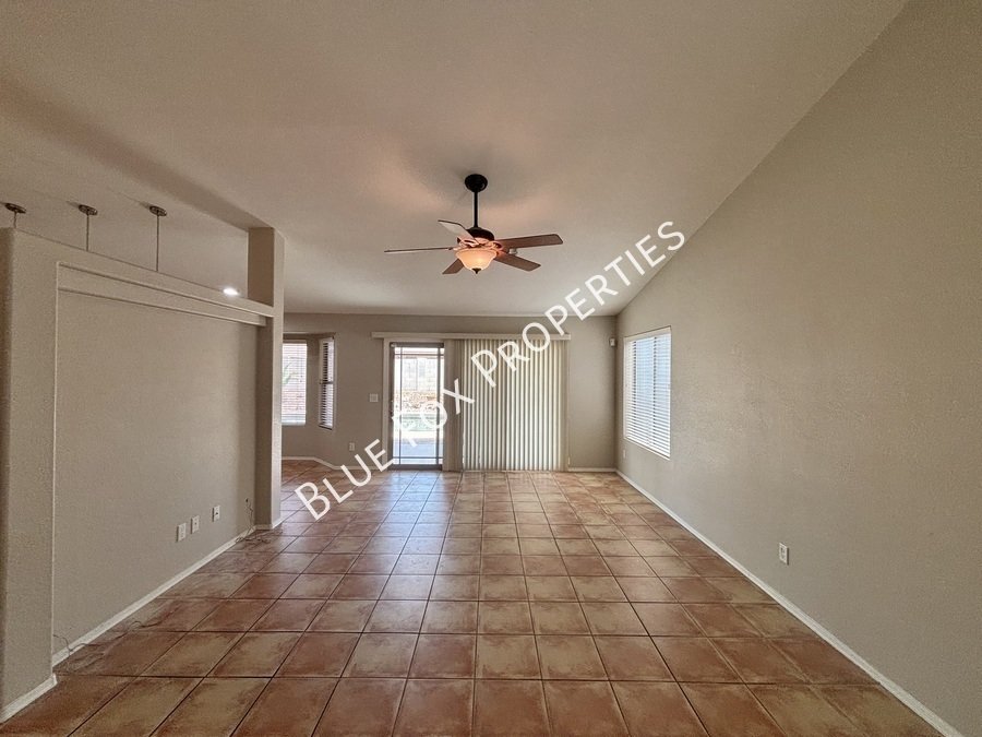 10163 E Falcon Point Dr property image