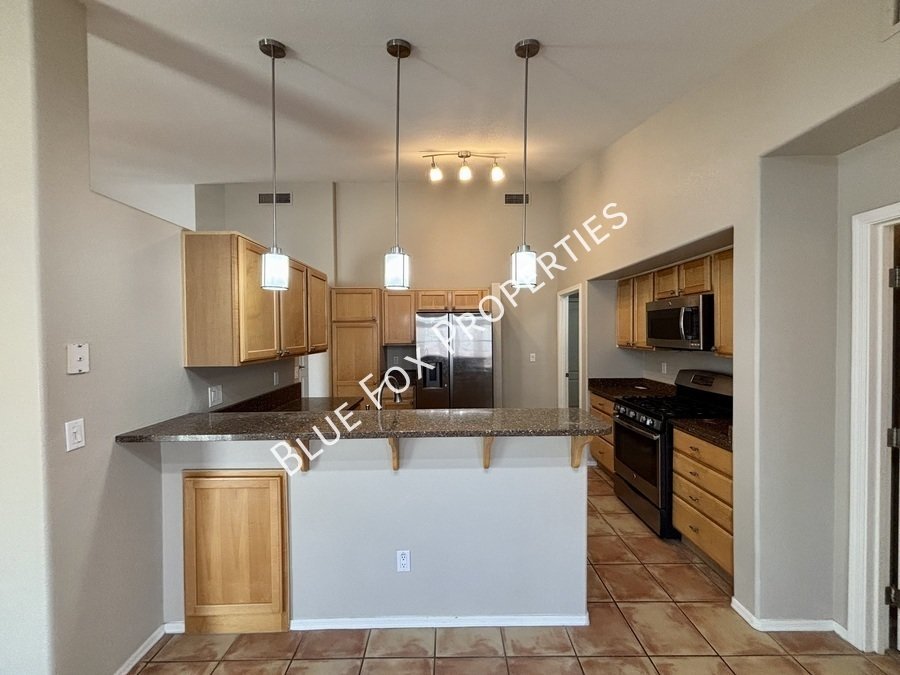 10163 E Falcon Point Dr property image