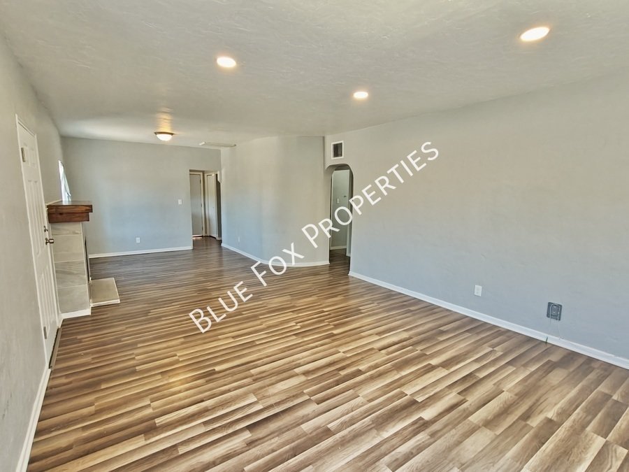 4124 East 1st Street property image