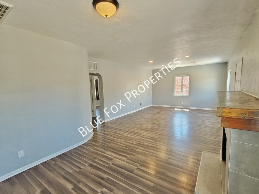 4124 East 1st Street property image