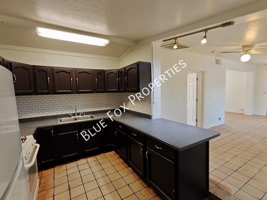 2749 N Geronimo Avenue property image