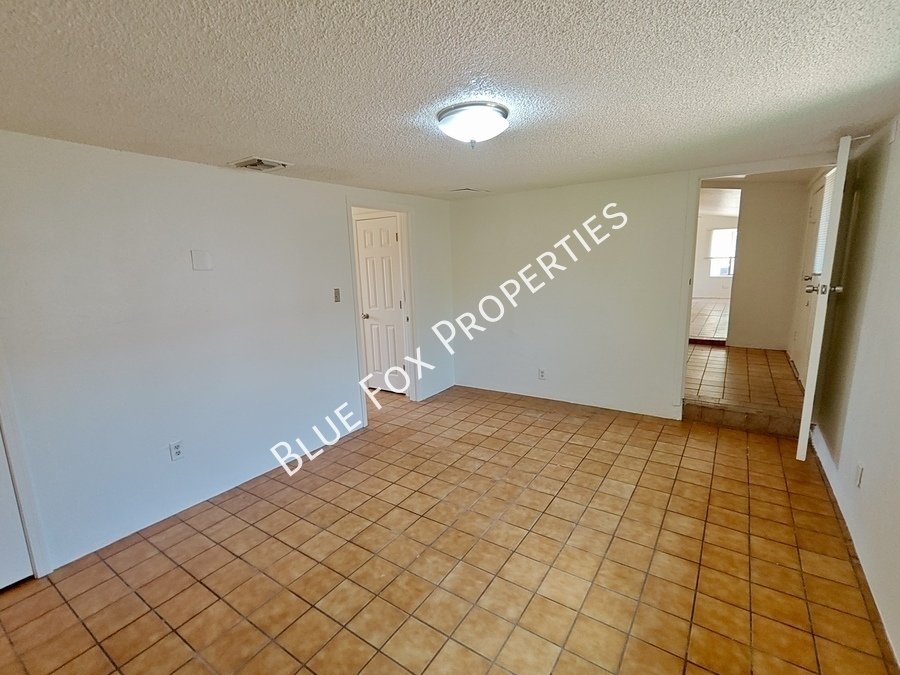 2749 N Geronimo Avenue property image