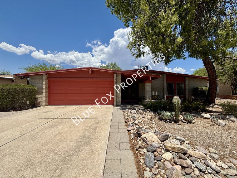 7551 East La Cienega Drive property image