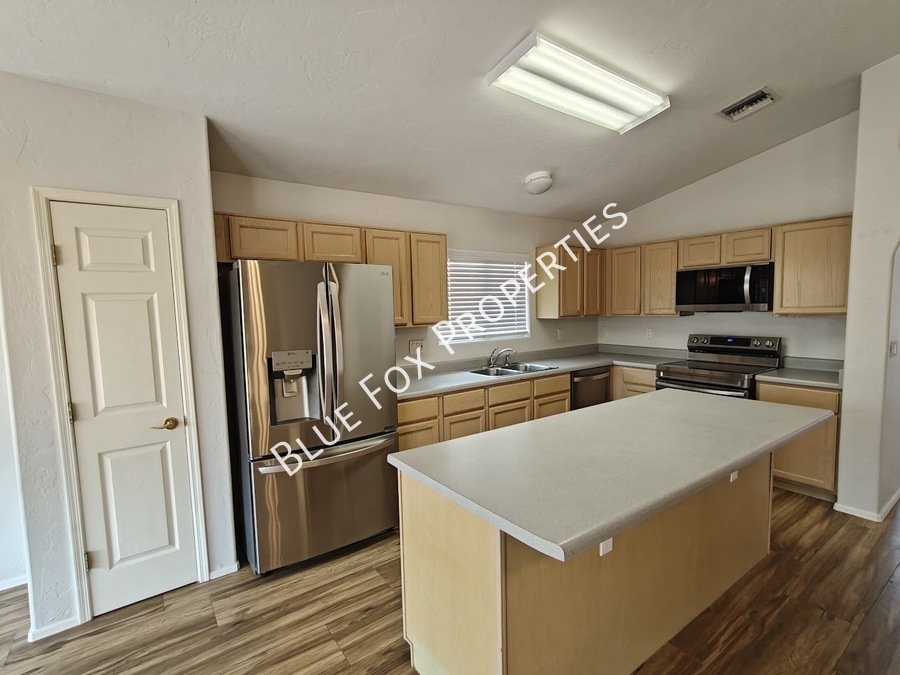 710 W Calle Alta Loma property image