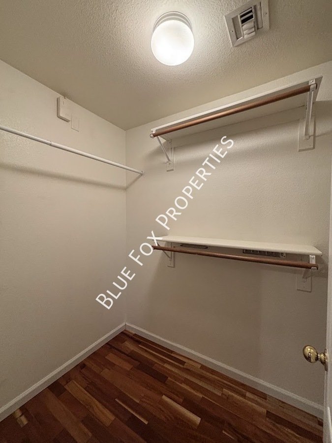 East Side 4 Bed + LARGE Backyard! property image