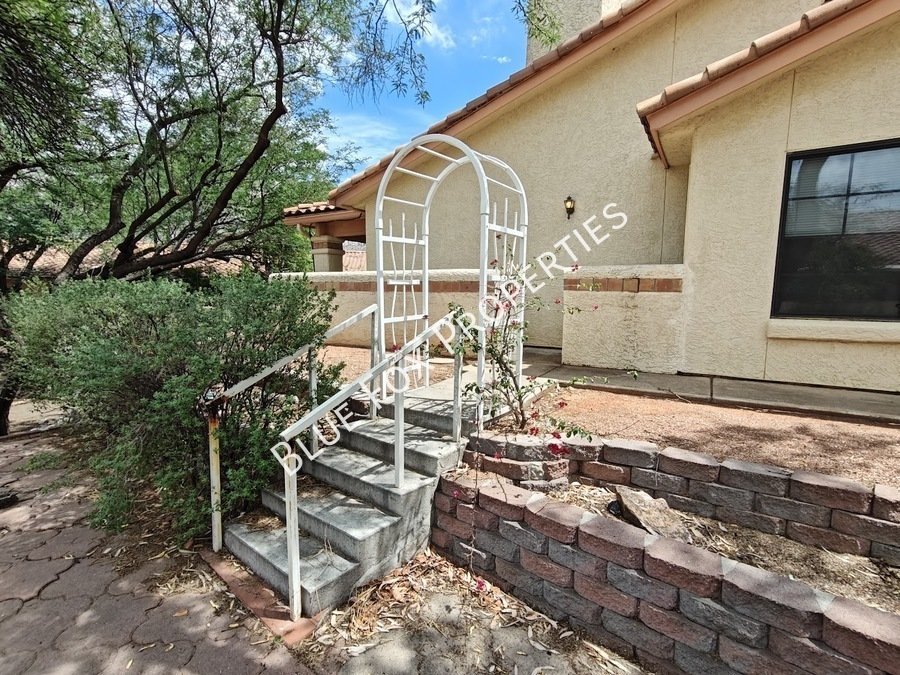 Bright open spaces in this stunning home!  Views, views and more views! property image