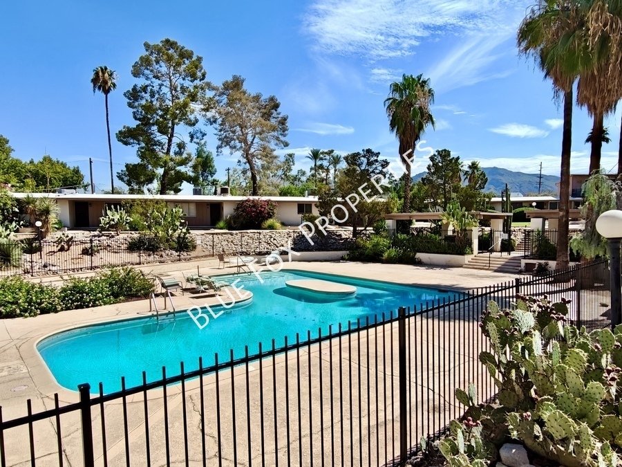 5901 N Oracle Road Apt 18 property image