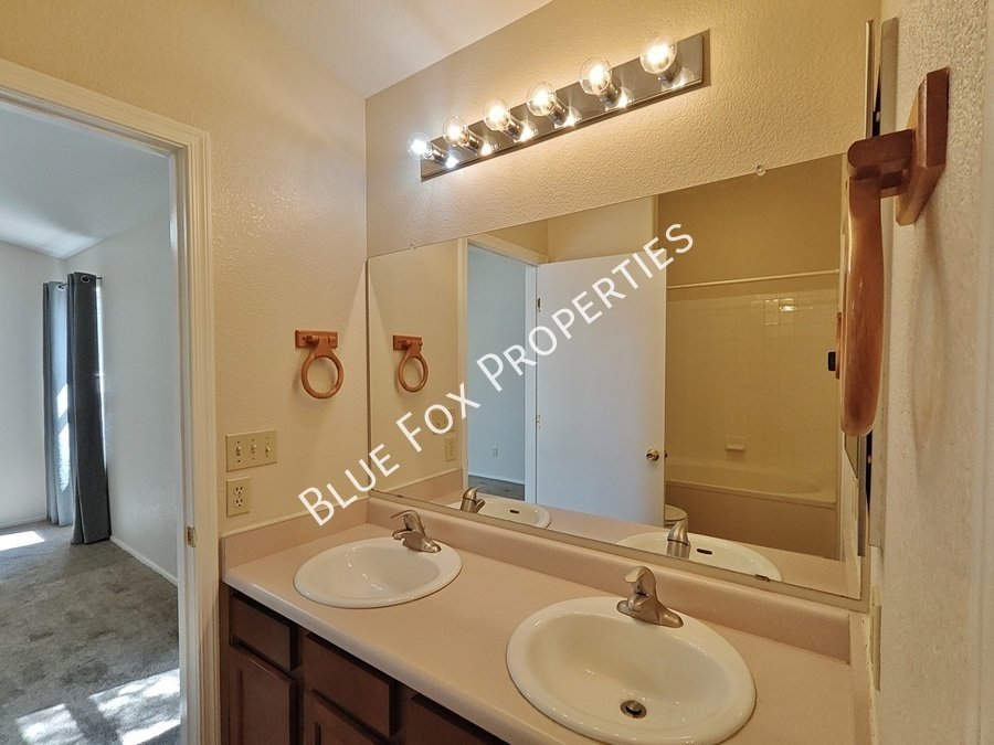 9422 East Cork Street property image