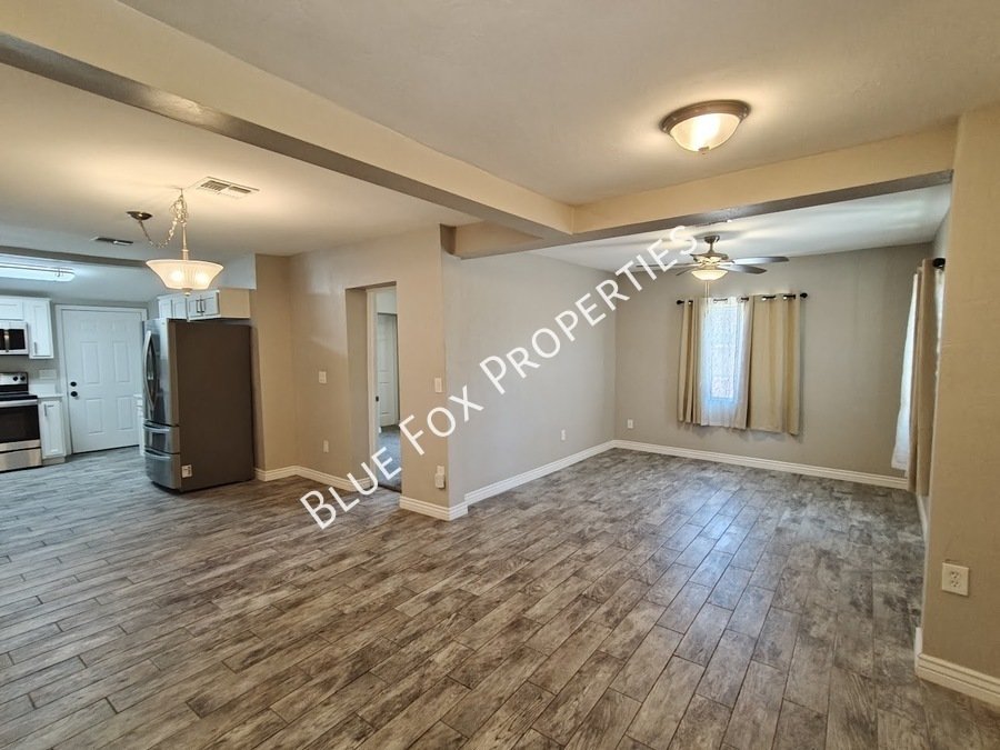 Limited time!  $799 off the first months rent, until Aug 16th.  619 S Highland Avenue property image